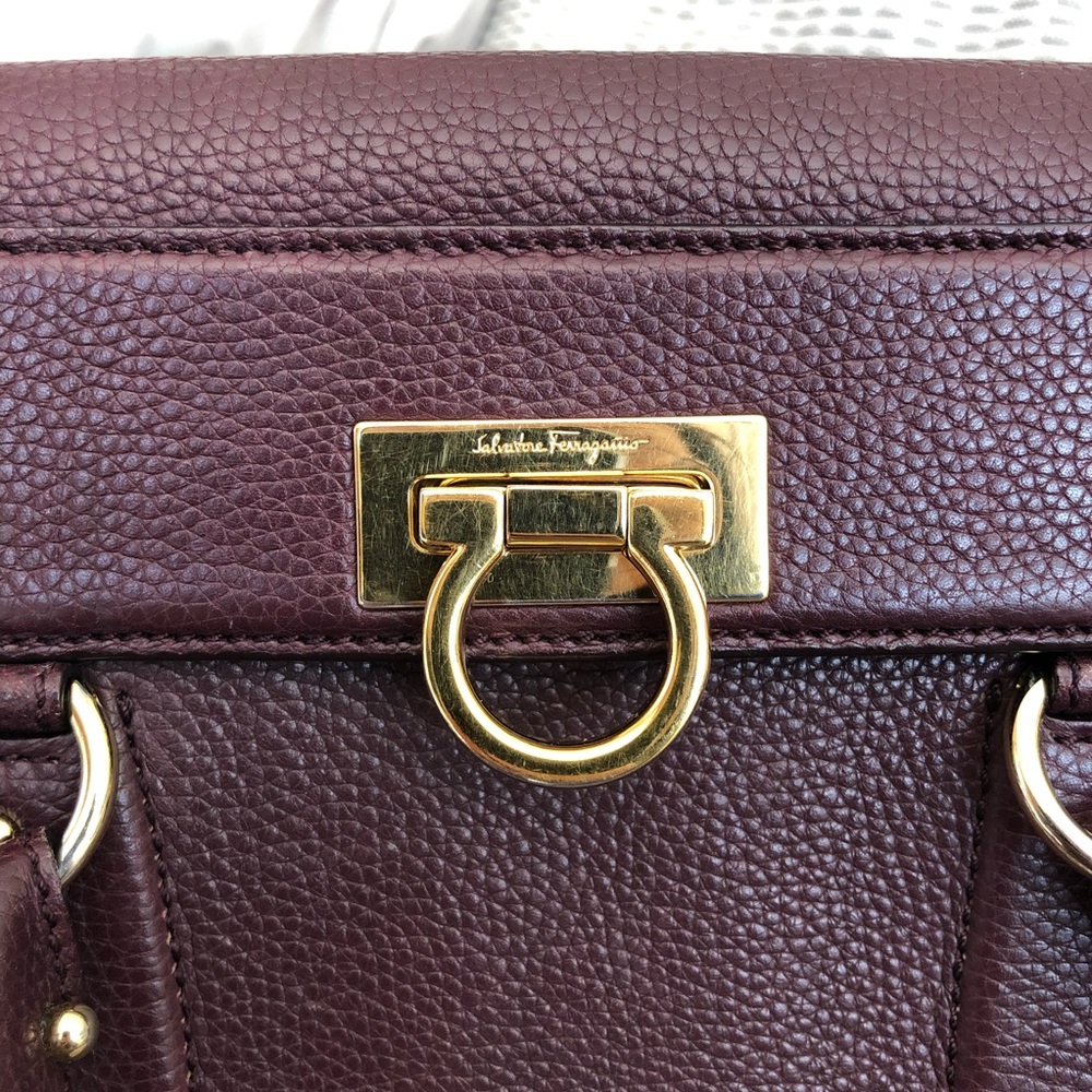 Salvatore Ferragamo Medium Sofia - Picture 4 of 9